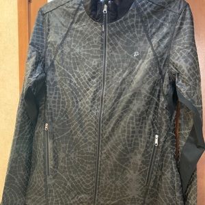 Reflective windbreaker